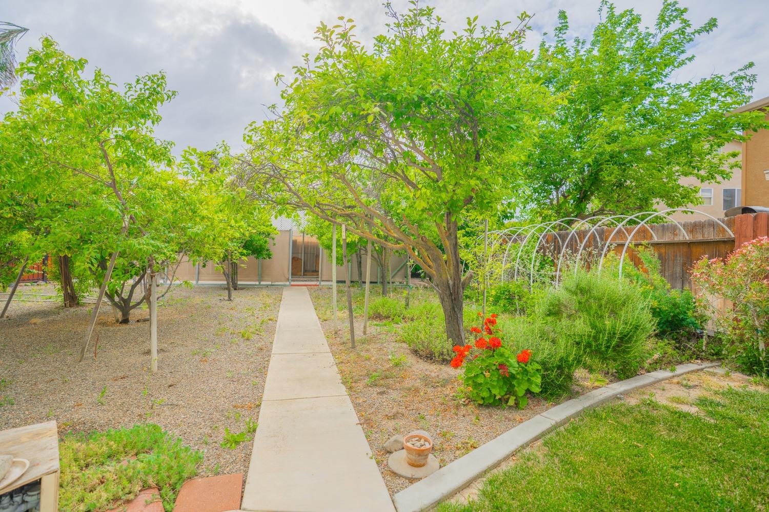 Detail Gallery Image 36 of 62 For 722 Ruddy Ct, Los Banos,  CA 93635 - 3 Beds | 2 Baths