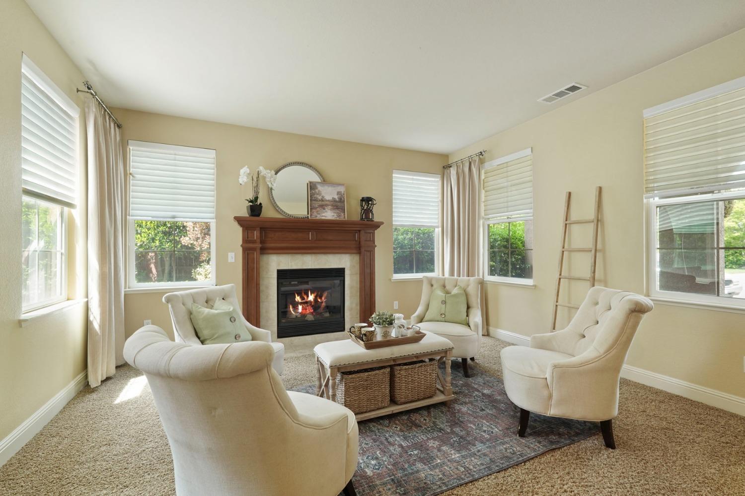 Pinkerton Way, Lodi, California image 7