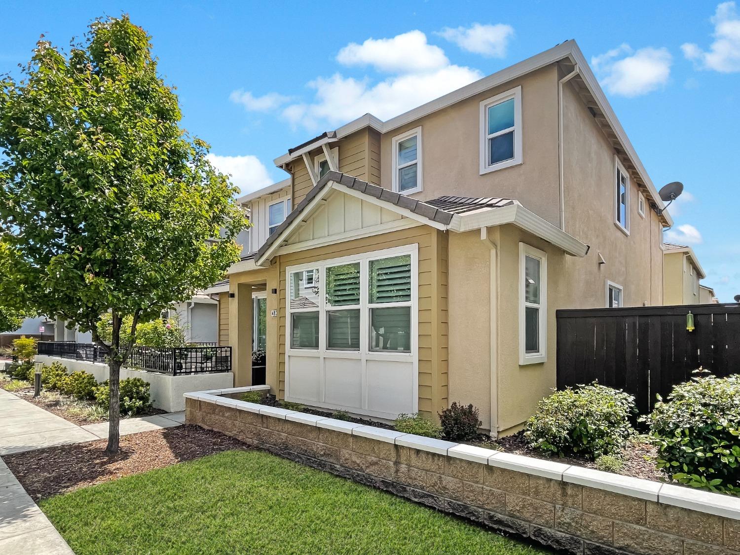 Holden Drive, Rocklin, California image 3