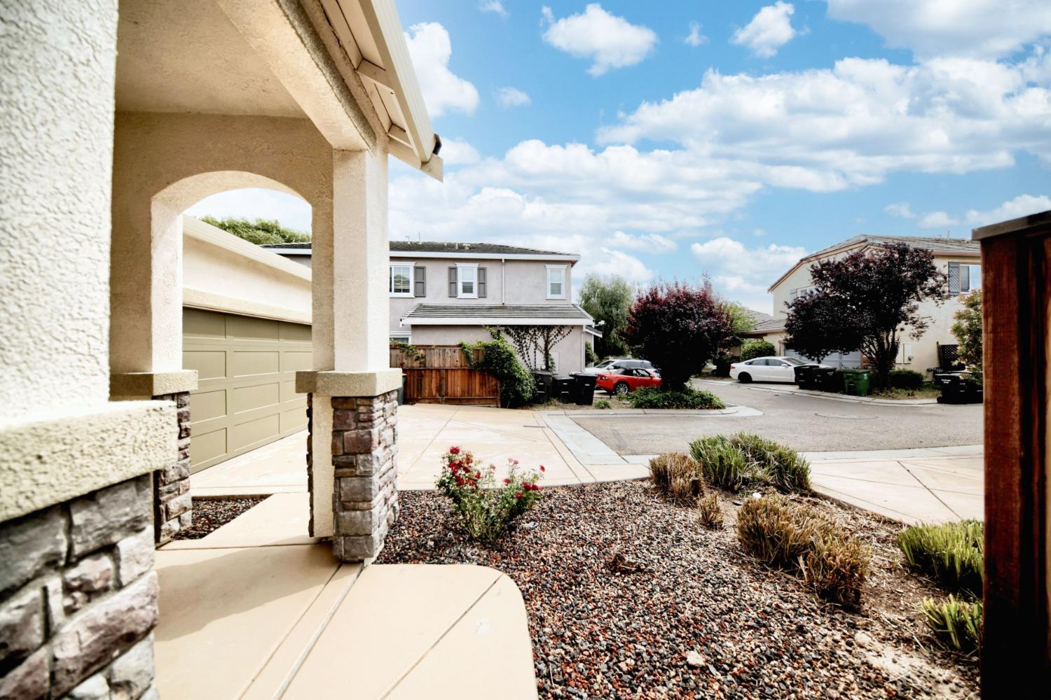 Detail Gallery Image 3 of 89 For 285 W Santa Clara Dr, Mountain House,  CA 95391 - 4 Beds | 3 Baths