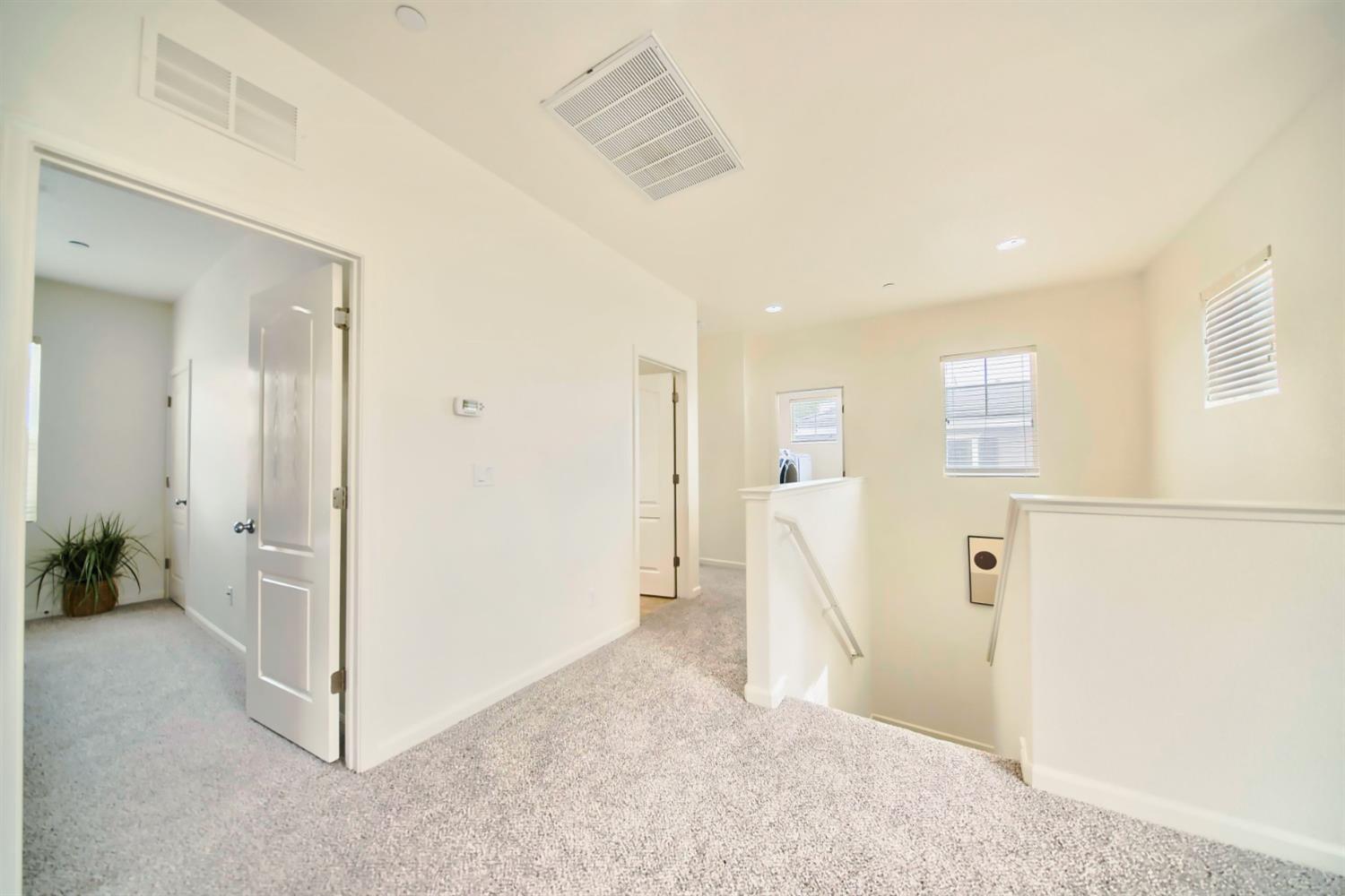 Detail Gallery Image 38 of 89 For 285 W Santa Clara Dr, Mountain House,  CA 95391 - 4 Beds | 3 Baths