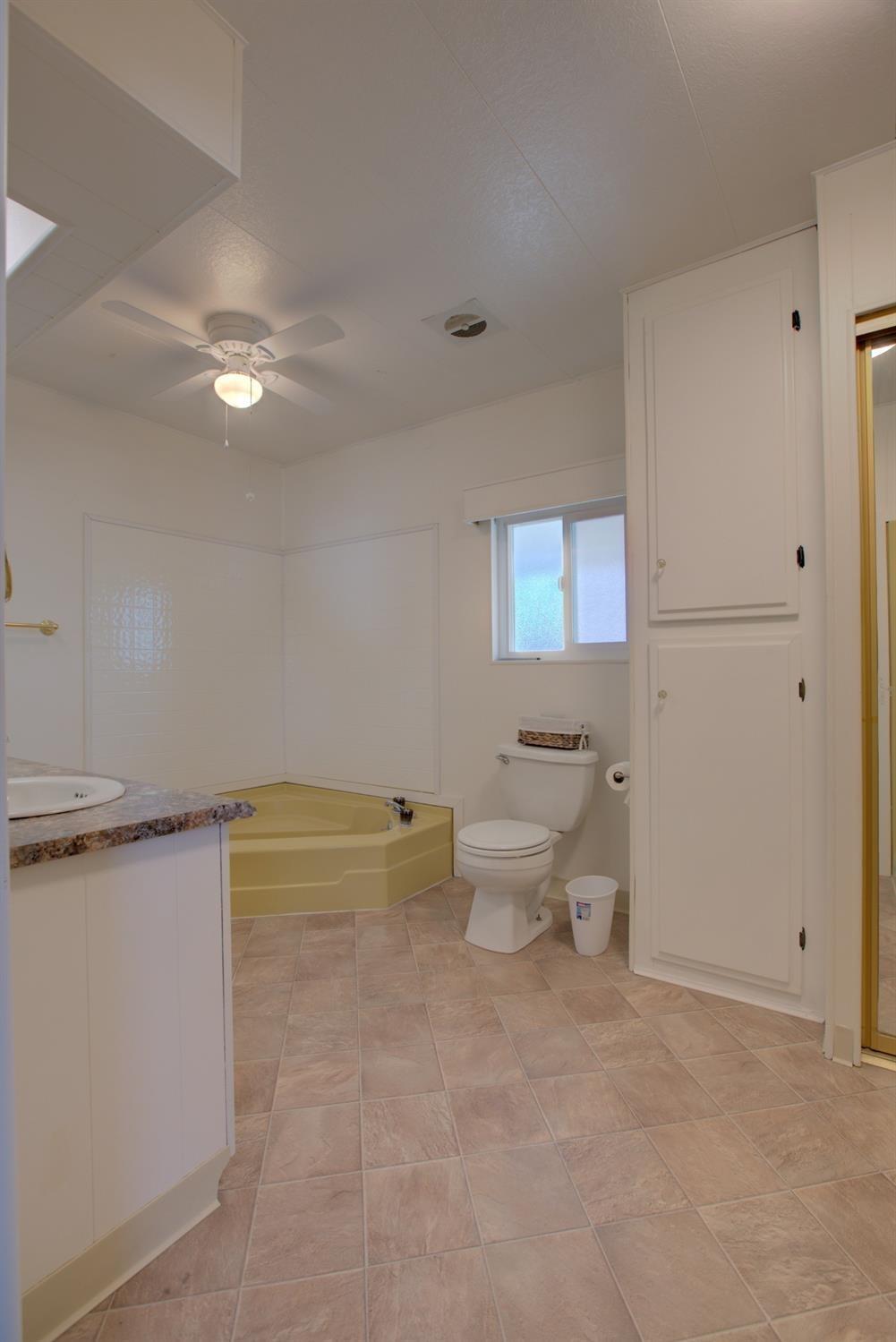 Detail Gallery Image 29 of 46 For 1400 N Tully Rd 60, Turlock,  CA 95380 - 2 Beds | 2 Baths