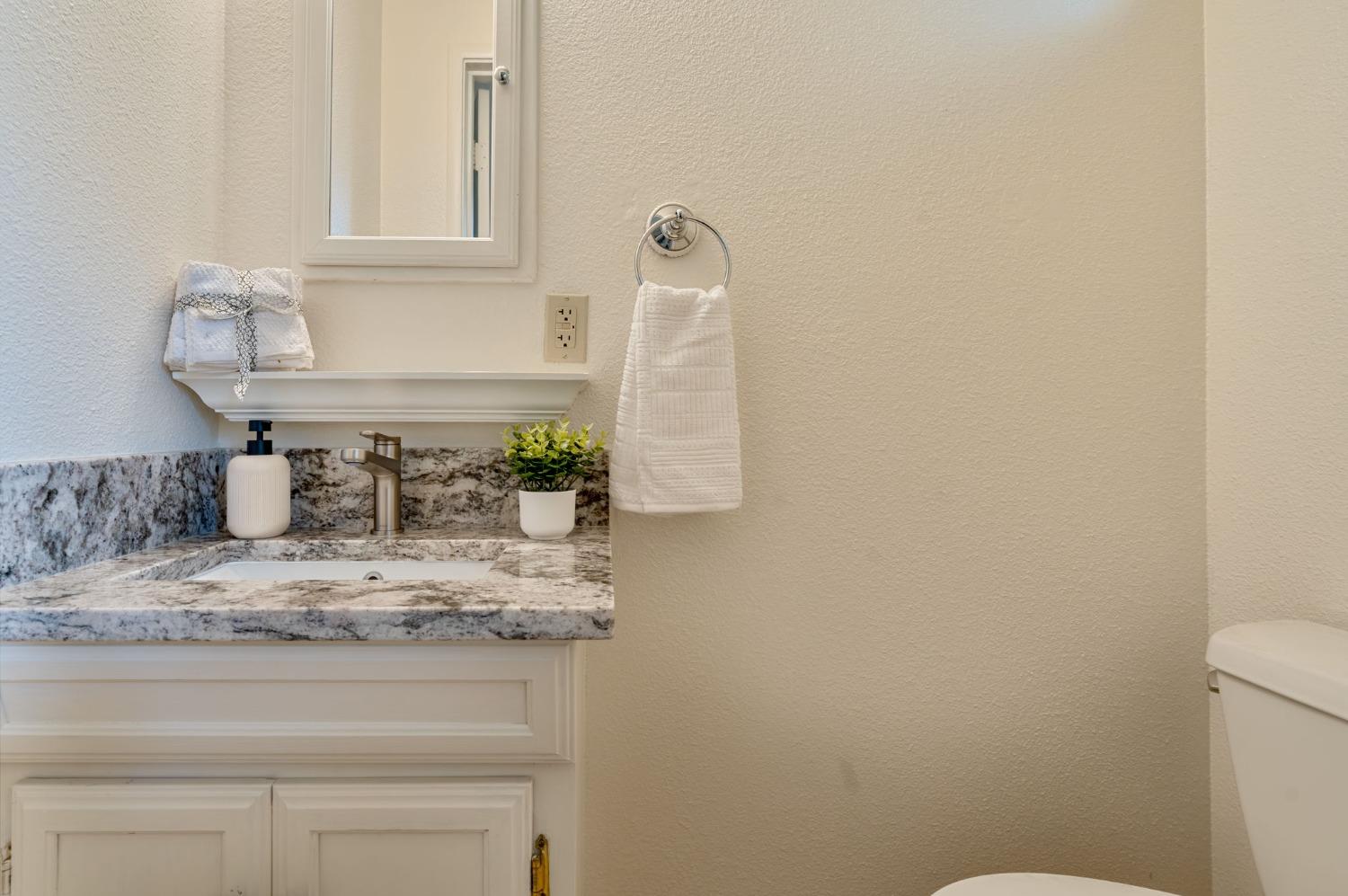 Detail Gallery Image 16 of 32 For 6719 Quanah Way, Orangevale,  CA 95662 - 3 Beds | 1/1 Baths