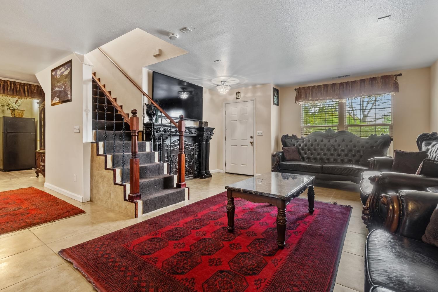 Detail Gallery Image 4 of 17 For 1281 Sunup Dr, Merced,  CA 95348 - 3 Beds | 2/1 Baths