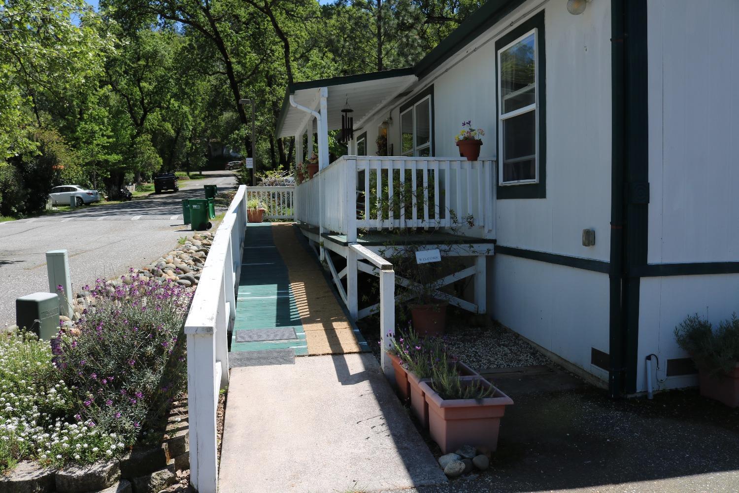 Sierra Circle, Penn Valley, California image 28