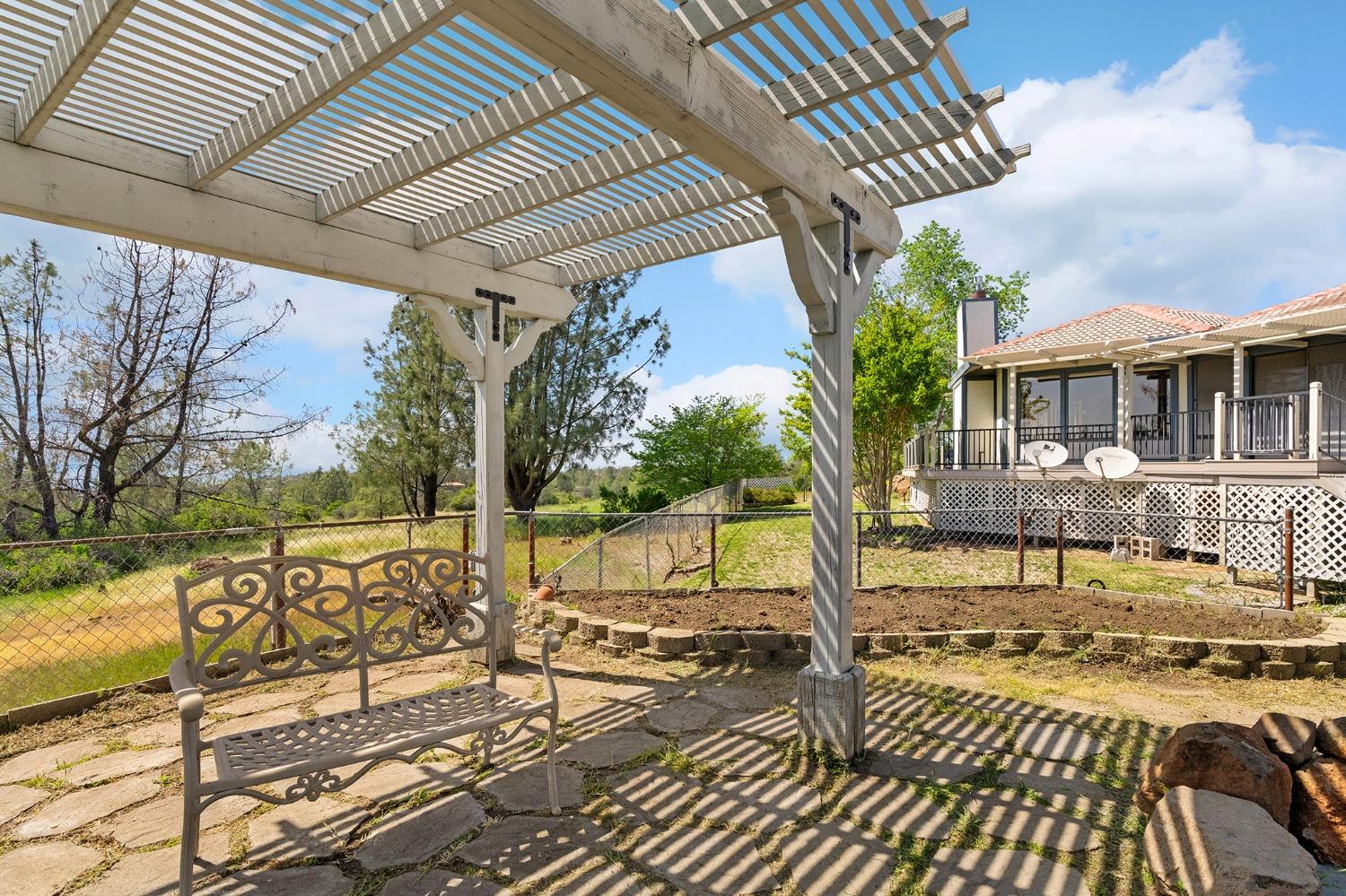 Altatina Drive, Chico, California image 46
