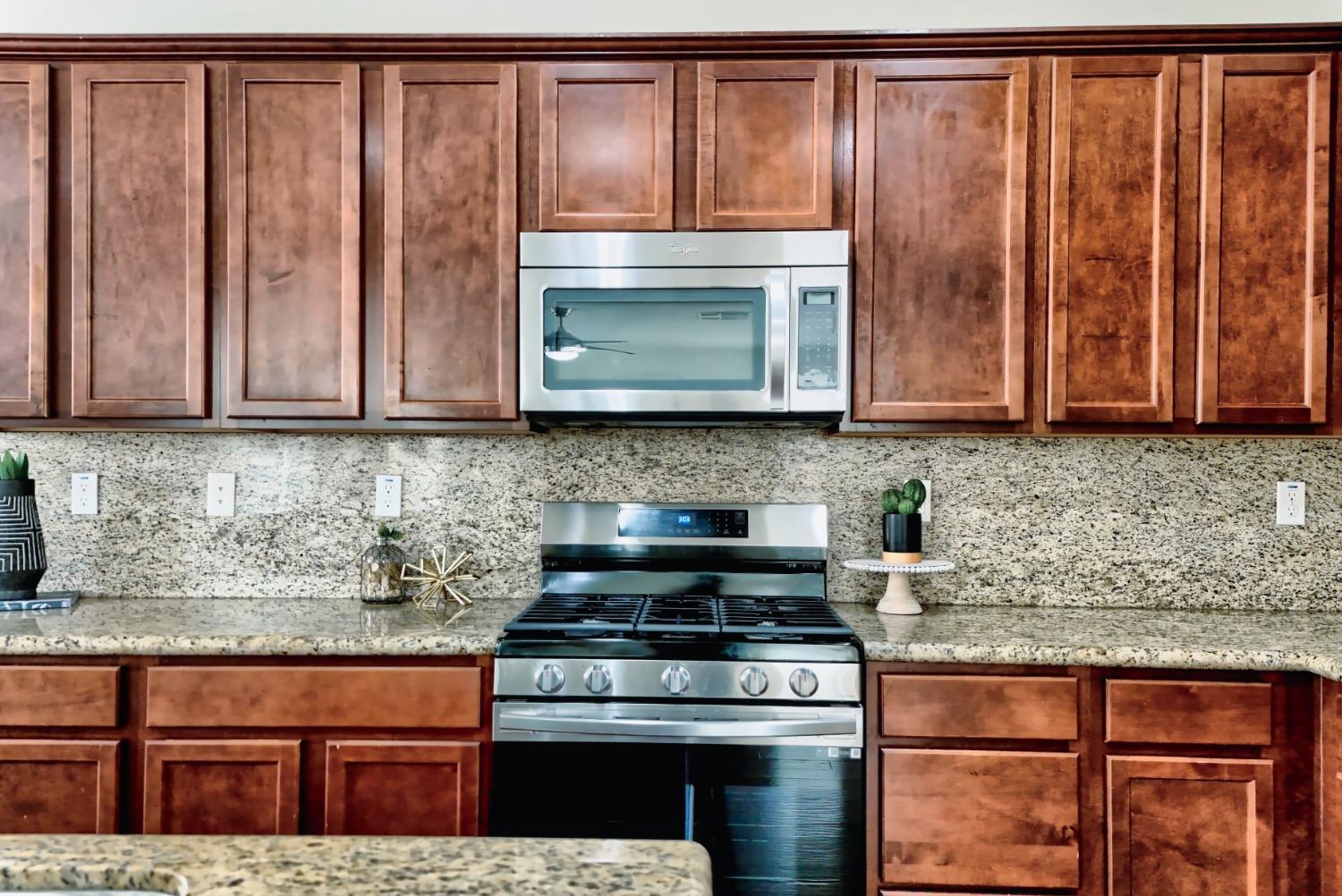 Detail Gallery Image 26 of 89 For 285 W Santa Clara Dr, Mountain House,  CA 95391 - 4 Beds | 3 Baths