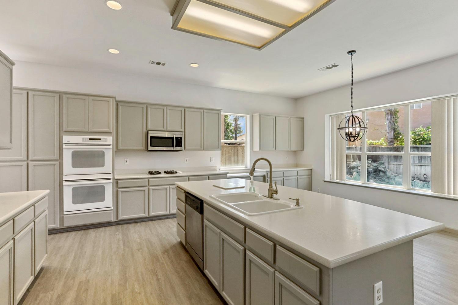 Detail Gallery Image 21 of 64 For 619 Pecan Dr, Ripon,  CA 95366 - 5 Beds | 4 Baths