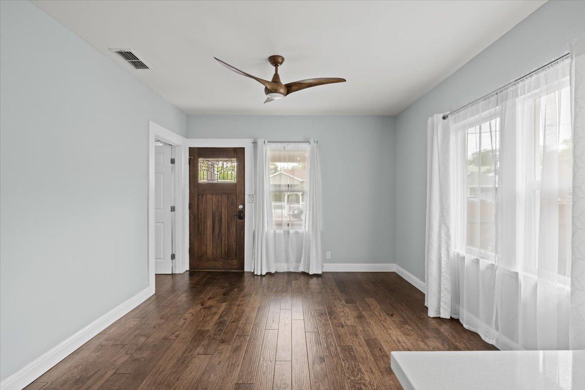 Detail Gallery Image 19 of 25 For 2600 20th St, Sacramento,  CA 95818 - 2 Beds | 1 Baths