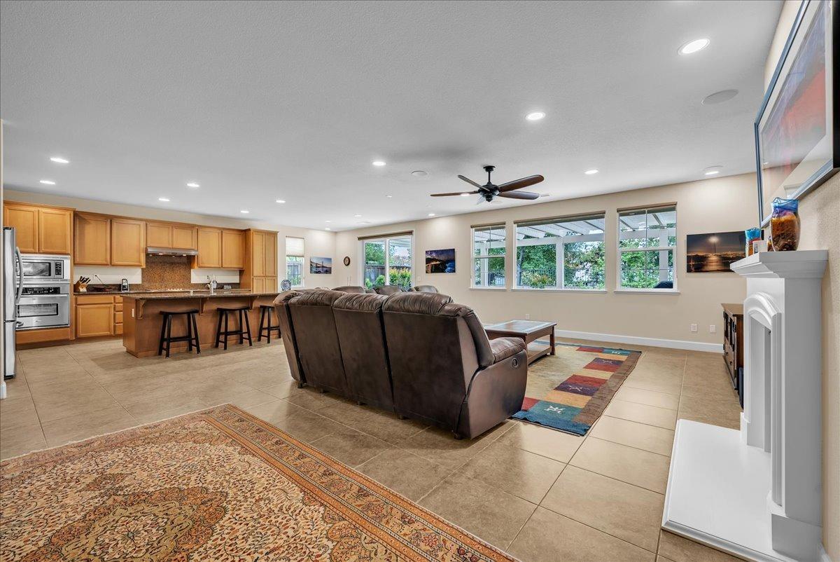 Anvil Circle, Rocklin, California image 8