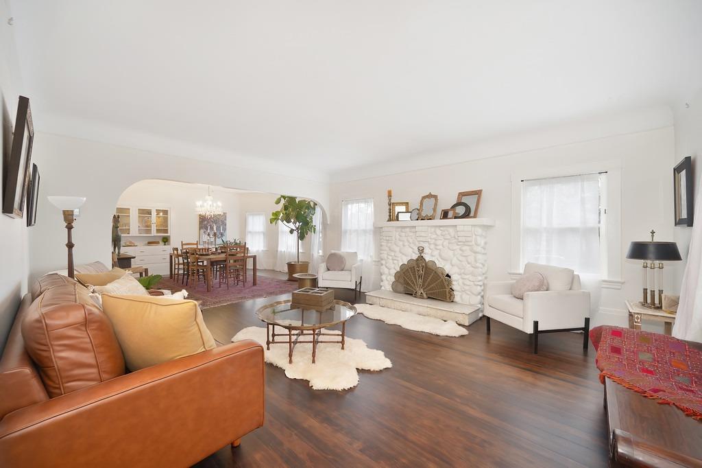 Detail Gallery Image 8 of 59 For 1333 33rd St, Sacramento,  CA 95816 - 5 Beds | 2 Baths