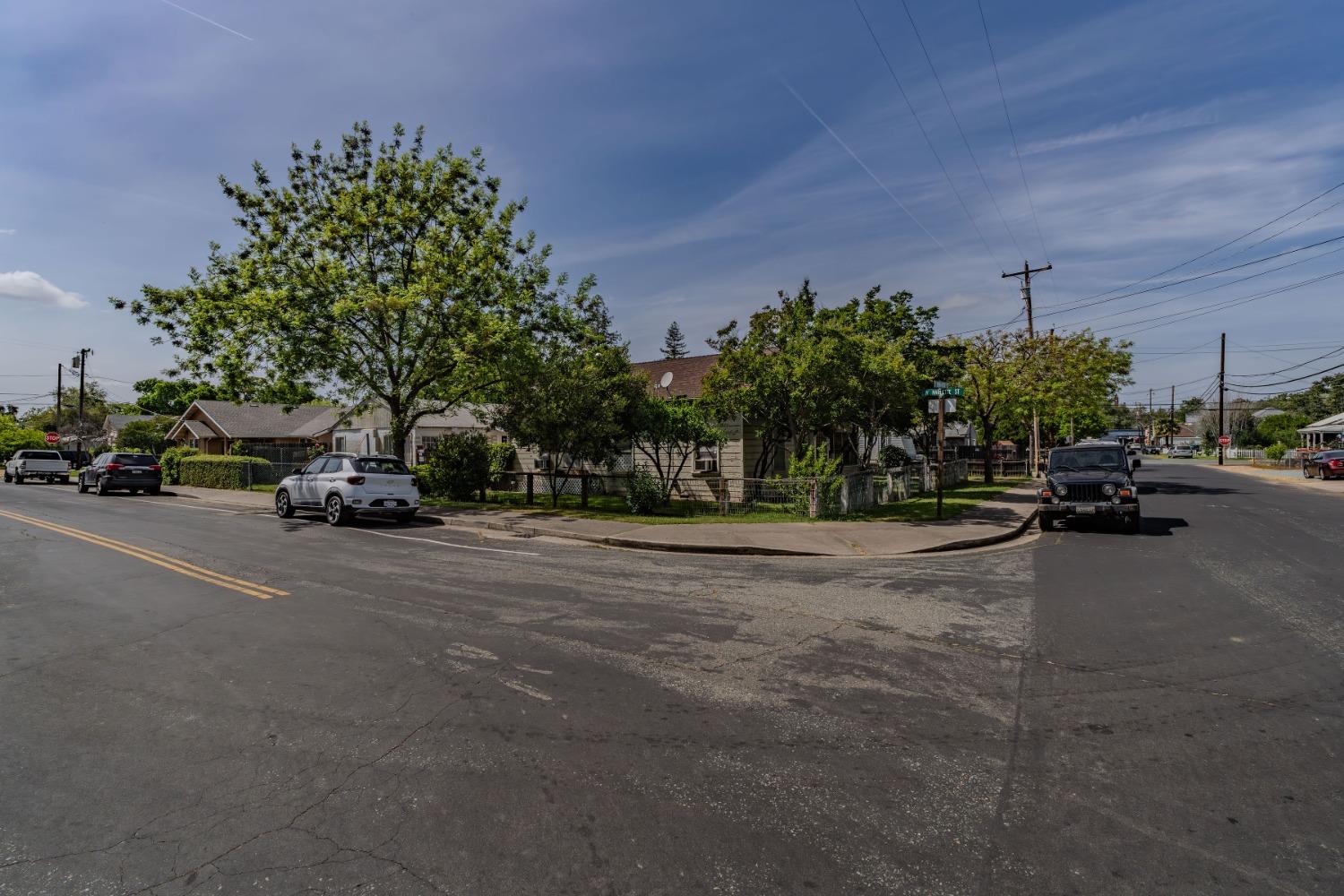 Detail Gallery Image 11 of 72 For 217 S Buena Vista St, Ione,  CA 95640 - 5 Beds | 2 Baths