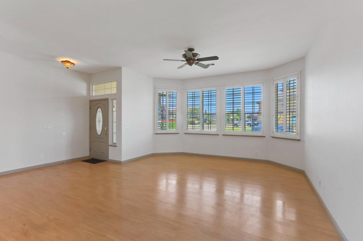Detail Gallery Image 10 of 64 For 619 Pecan Dr, Ripon,  CA 95366 - 5 Beds | 4 Baths