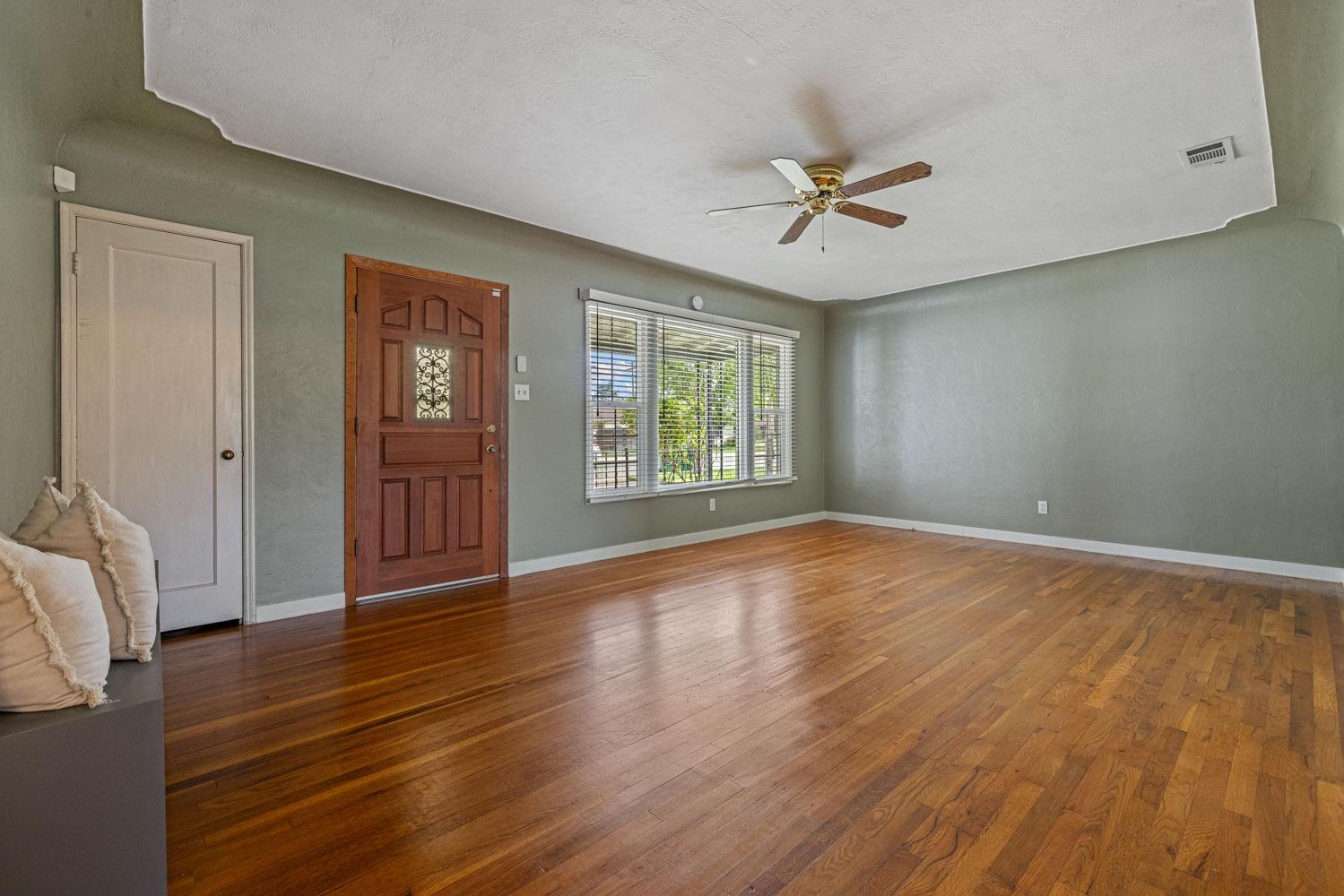 Detail Gallery Image 6 of 40 For 508 Alicante Dr, Lodi,  CA 95240 - 3 Beds | 2 Baths