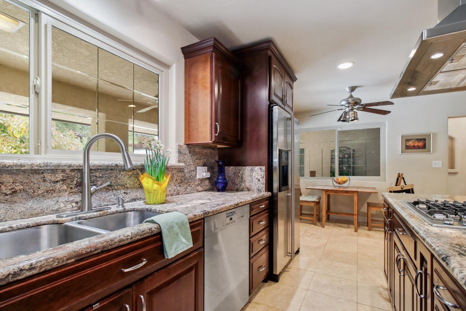 Detail Gallery Image 20 of 56 For 3841 American River Dr, Sacramento,  CA 95864 - 4 Beds | 3 Baths