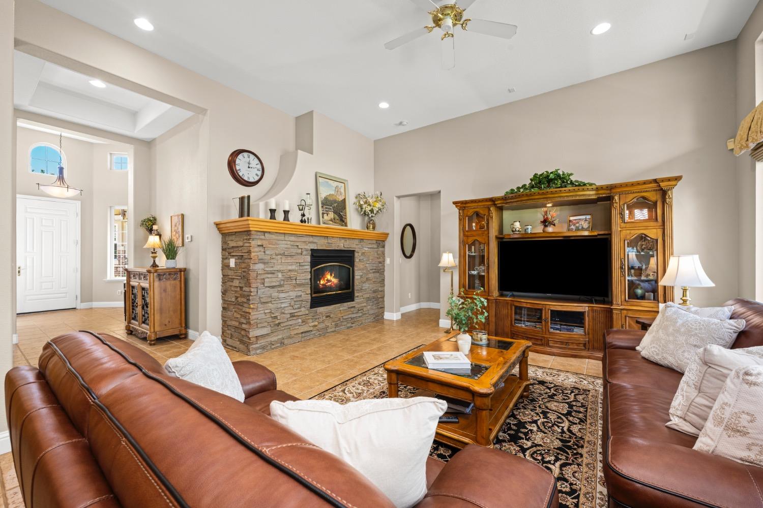 Royal Troon Place, El Dorado Hills, California image 11
