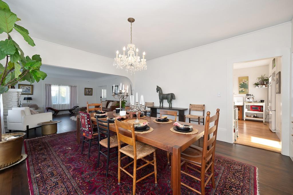 Detail Gallery Image 11 of 59 For 1333 33rd St, Sacramento,  CA 95816 - 5 Beds | 2 Baths