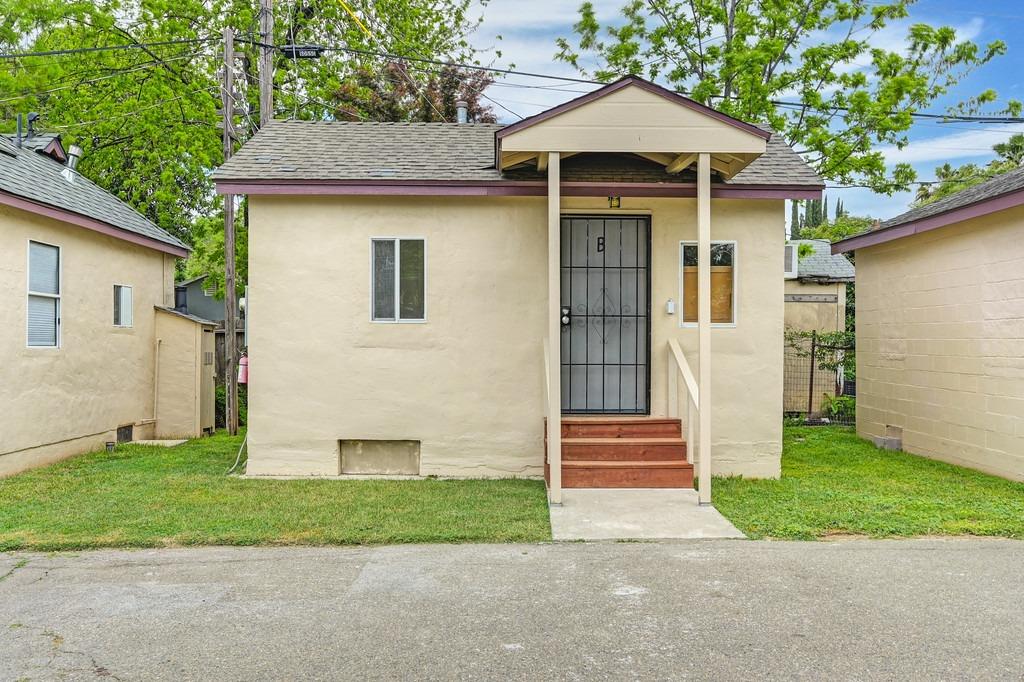 Maple Street, West Sacramento, California image 17