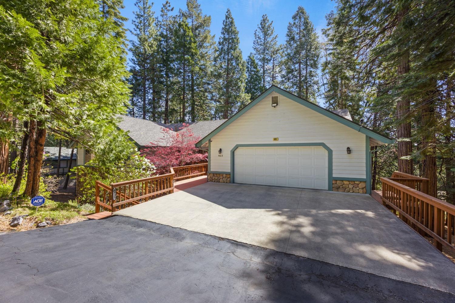 Detail Gallery Image 1 of 73 For 4013 Garnet Rd, Pollock Pines,  CA 95726 - 4 Beds | 3 Baths
