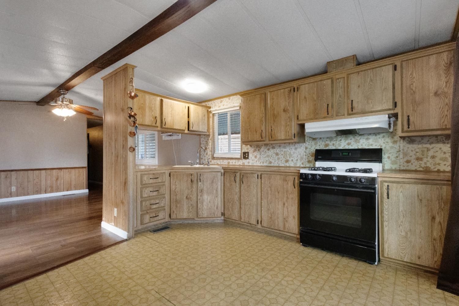 Detail Gallery Image 6 of 23 For 9454 N Hwy 99 9, Stockton,  CA 95212 - 2 Beds | 1 Baths