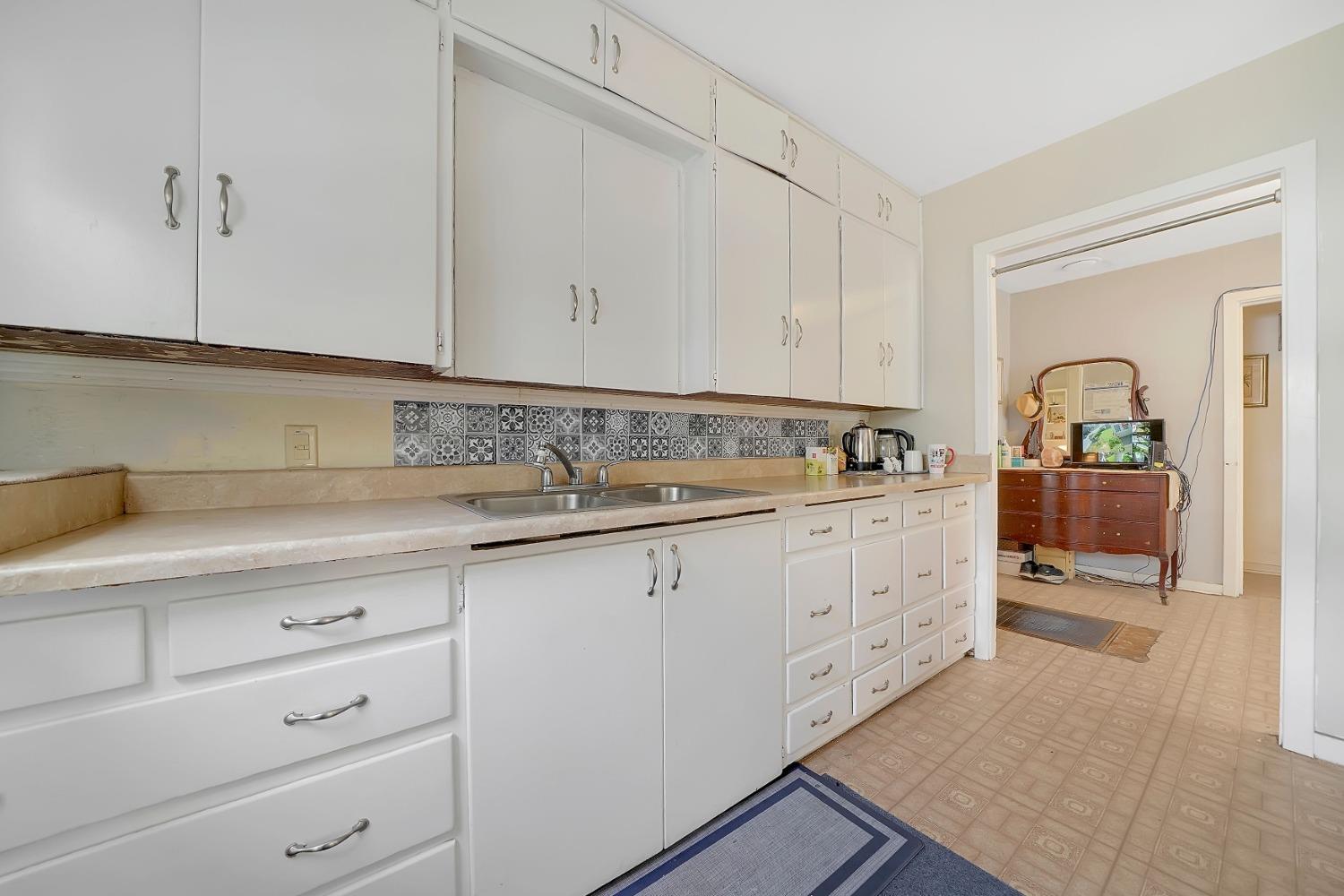 Detail Gallery Image 26 of 72 For 217 S Buena Vista St, Ione,  CA 95640 - 5 Beds | 2 Baths