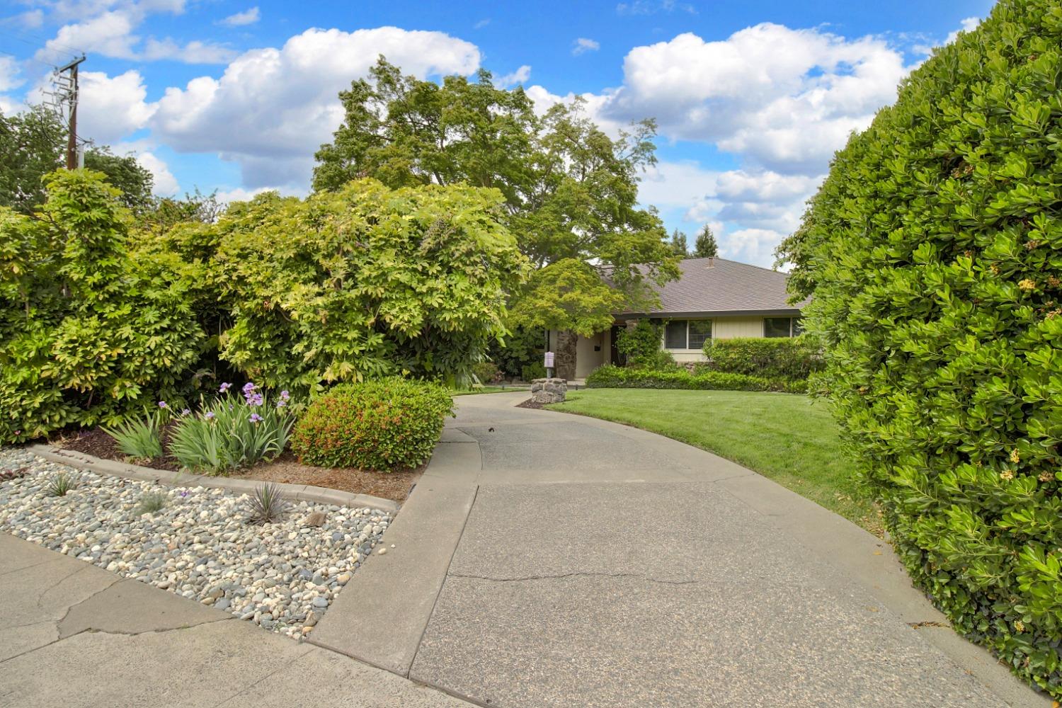 Detail Gallery Image 53 of 56 For 3841 American River Dr, Sacramento,  CA 95864 - 4 Beds | 3 Baths
