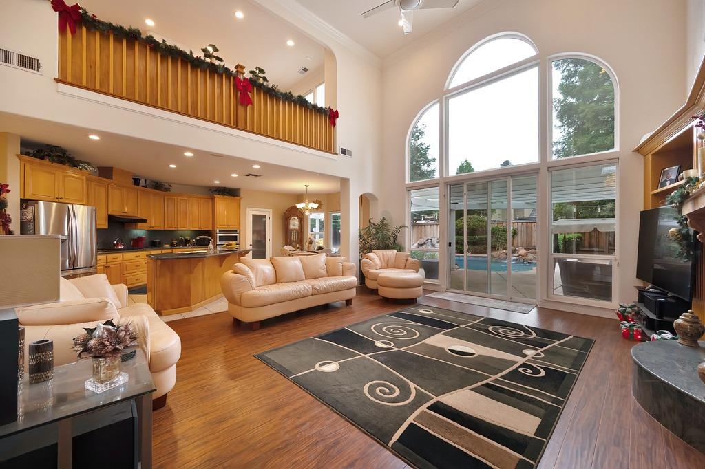 Lawnview Way, Elk Grove, California image 15