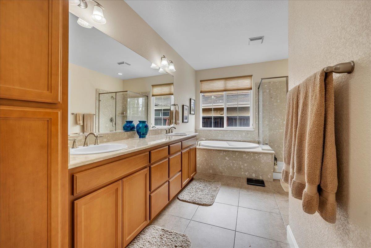 Anvil Circle, Rocklin, California image 27