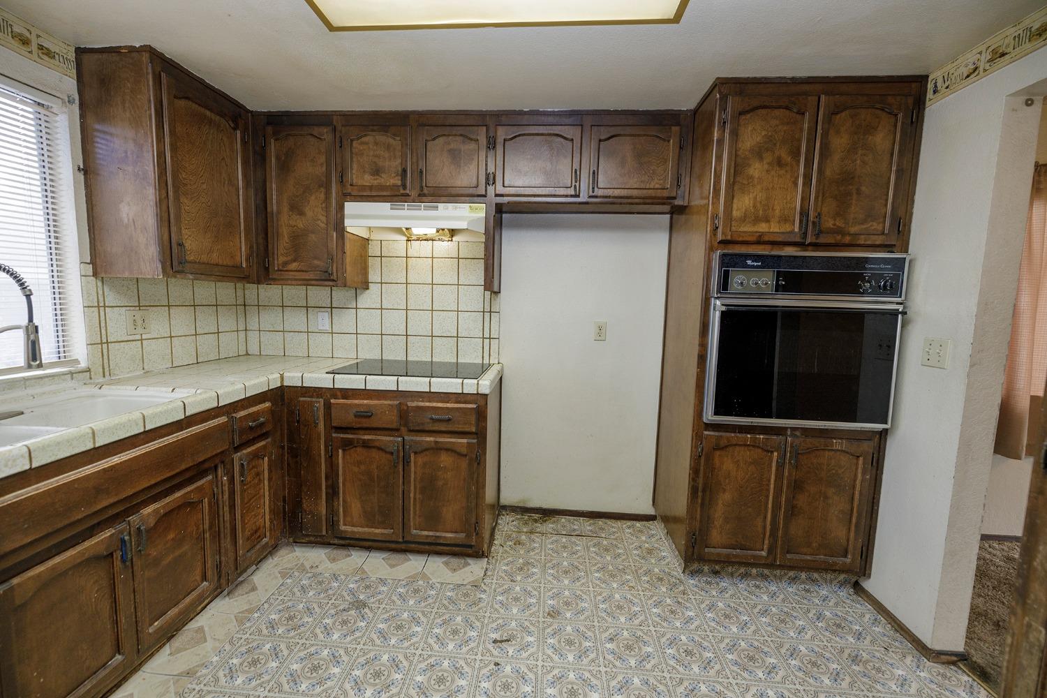 Burgundy Drive, Escalon, California image 20