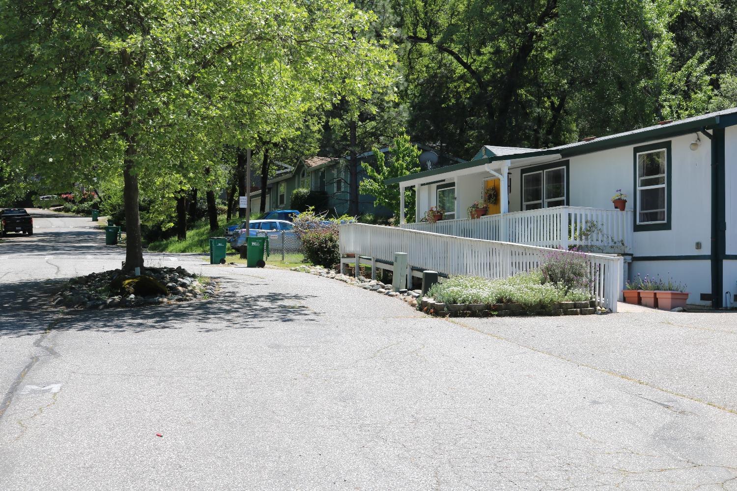 Sierra Circle, Penn Valley, California image 43