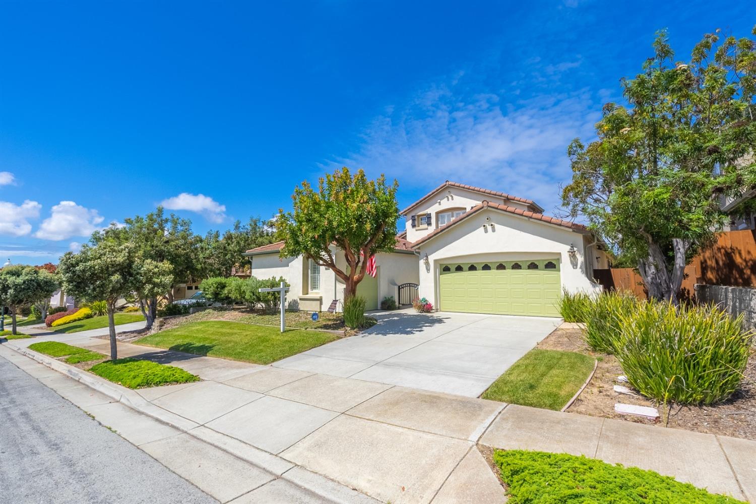 Detail Gallery Image 4 of 67 For 4740 Sea Ridge Ct, Seaside,  CA 93955 - 5 Beds | 3 Baths