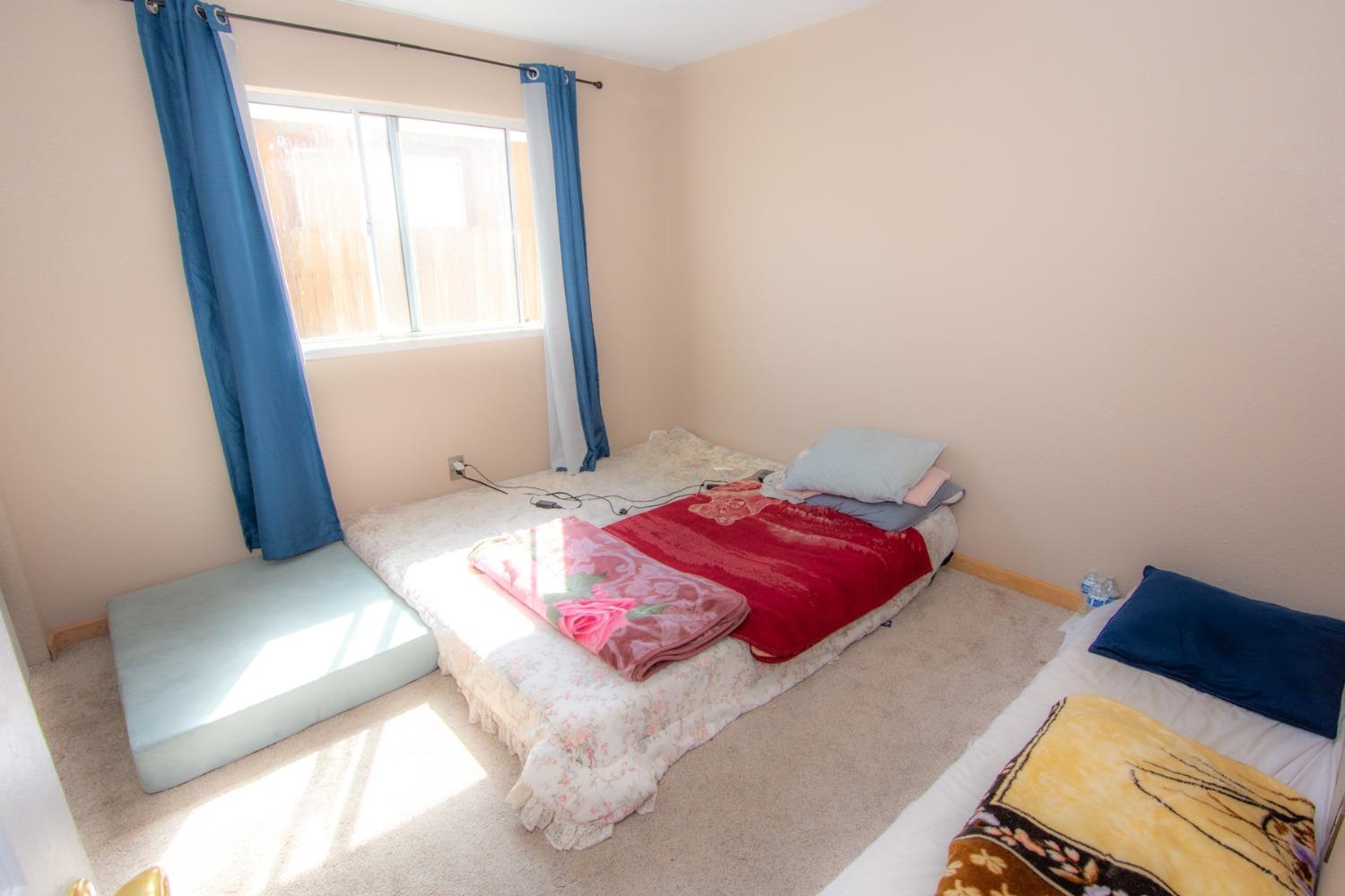 Detail Gallery Image 22 of 30 For 5320 Summerbrook Way, Sacramento,  CA 95823 - 3 Beds | 2 Baths