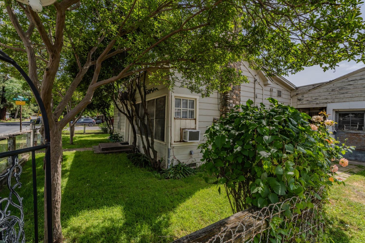 Detail Gallery Image 3 of 72 For 217 S Buena Vista St, Ione,  CA 95640 - 5 Beds | 2 Baths