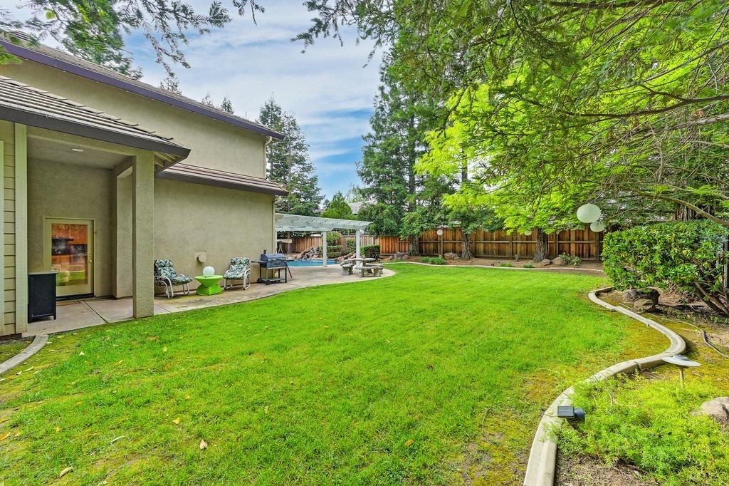 Lawnview Way, Elk Grove, California image 46
