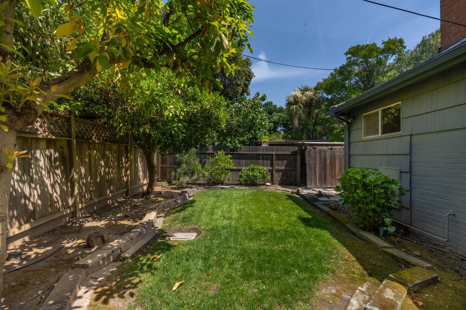 Detail Gallery Image 34 of 39 For 7516 Brentwood Dr, Stockton,  CA 95207 - 3 Beds | 1/1 Baths