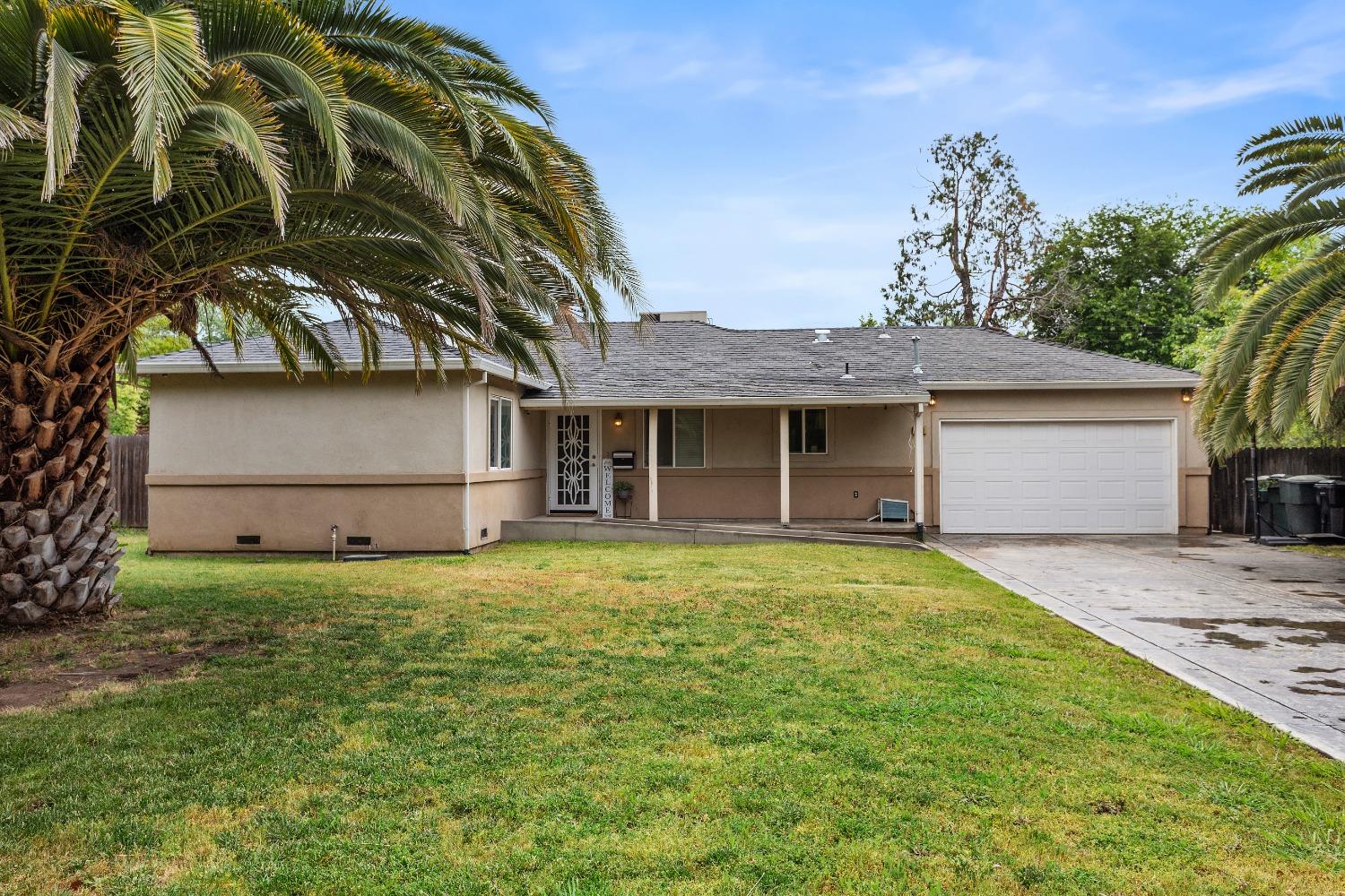 Detail Gallery Image 1 of 17 For 3220 Lerwick Rd, Sacramento,  CA 95821 - 3 Beds | 2 Baths