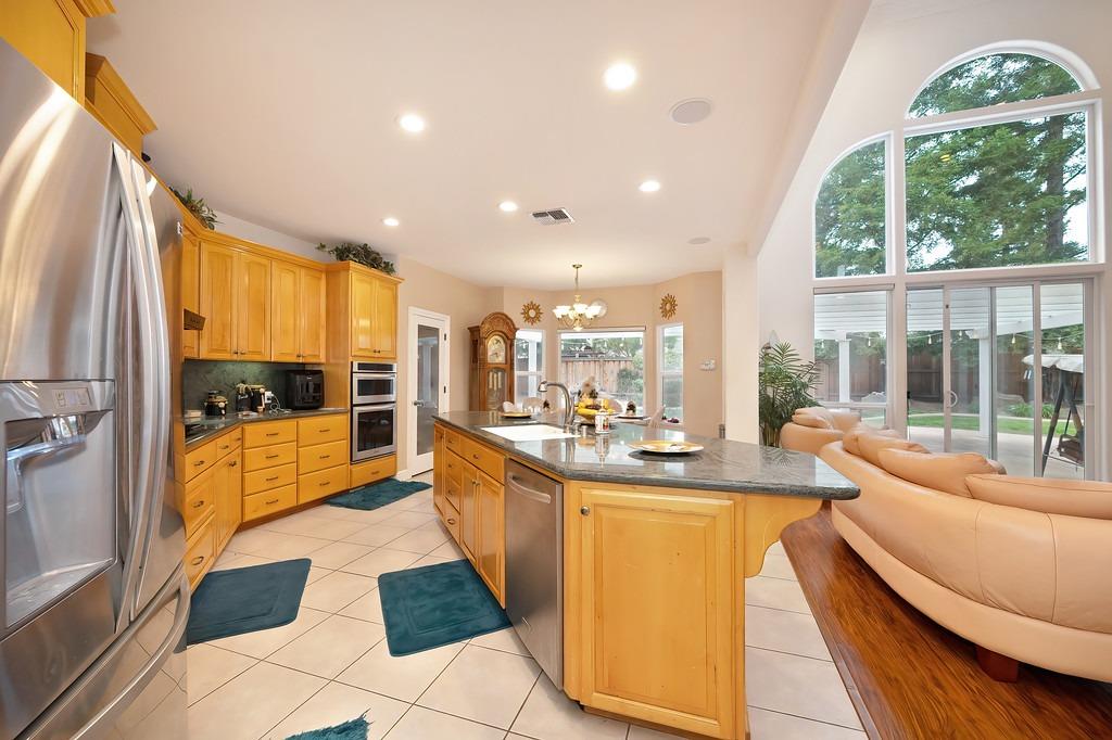 Lawnview Way, Elk Grove, California image 22
