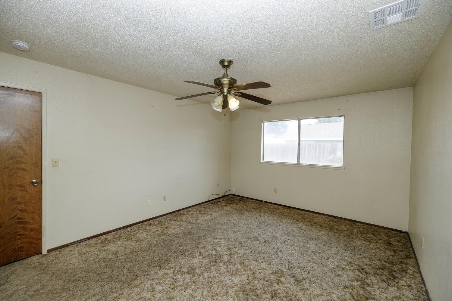 Burgundy Drive, Escalon, California image 28