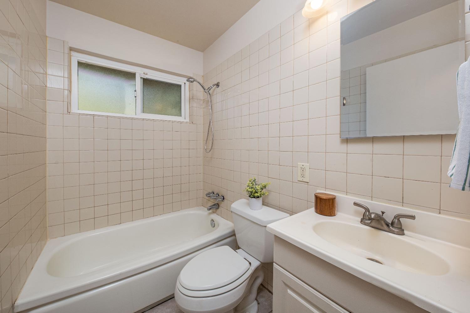 W Swain Road #B, Stockton, California image 9