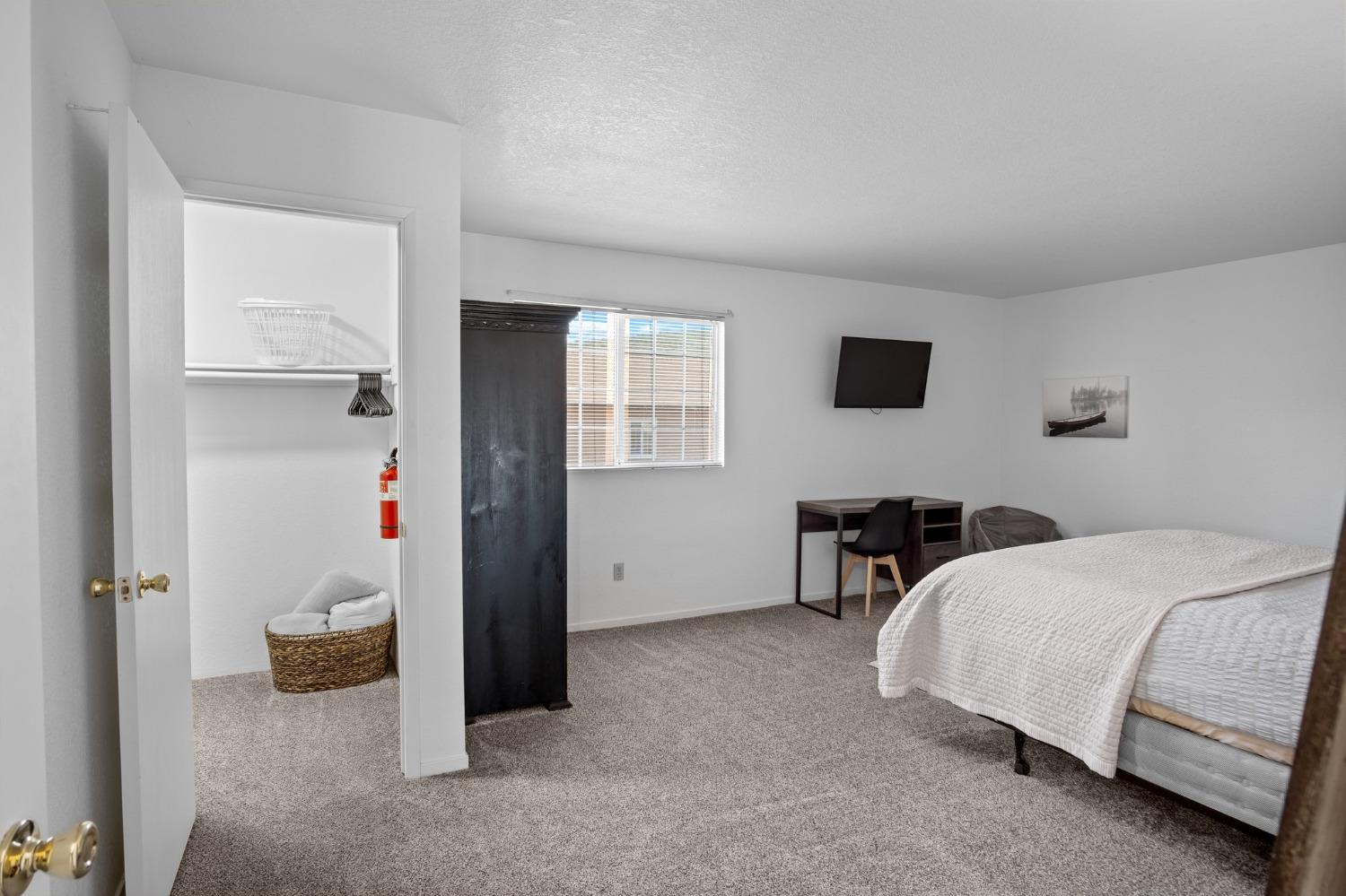 Darpinian Way, Sonora, California image 20