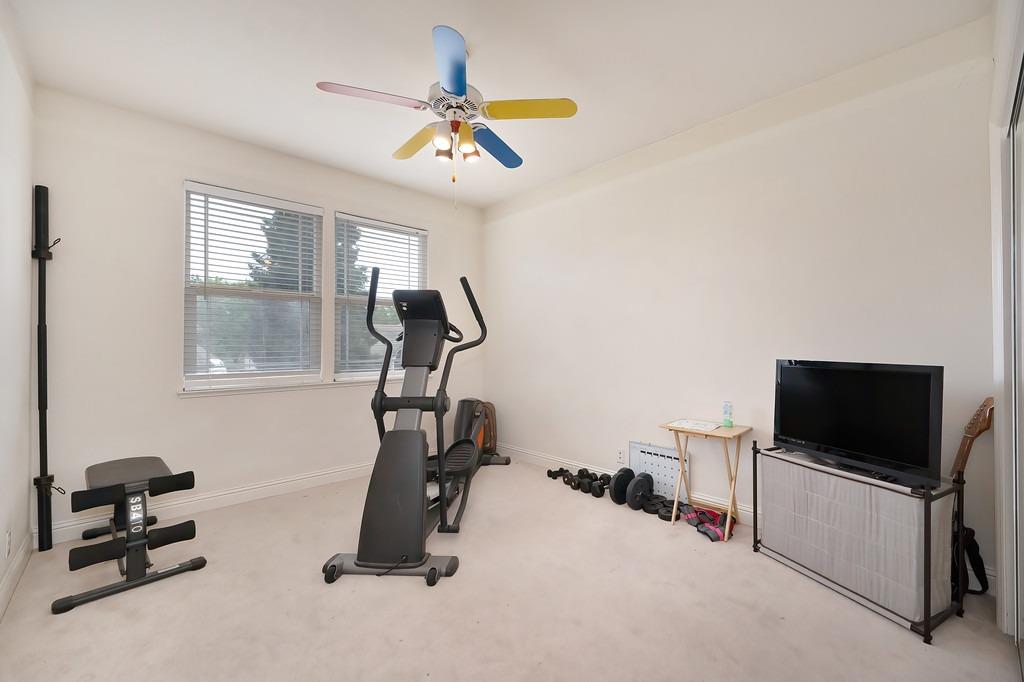 Lawnview Way, Elk Grove, California image 33