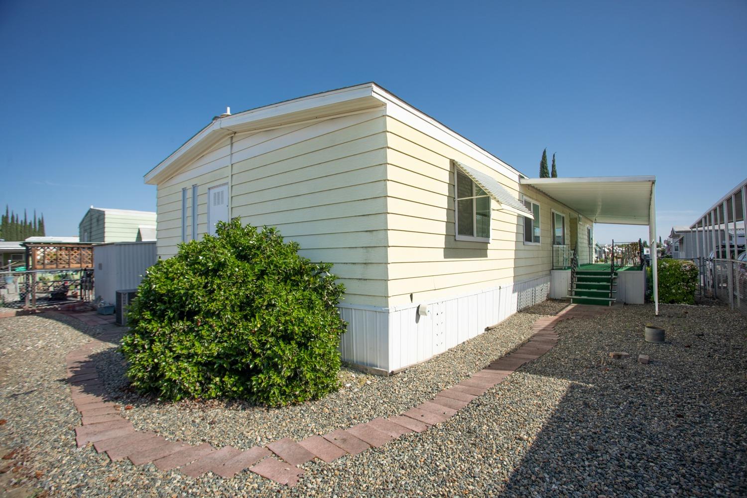Detail Gallery Image 7 of 45 For 126 El Verano, Yuba City,  CA 95993 - 3 Beds | 2 Baths