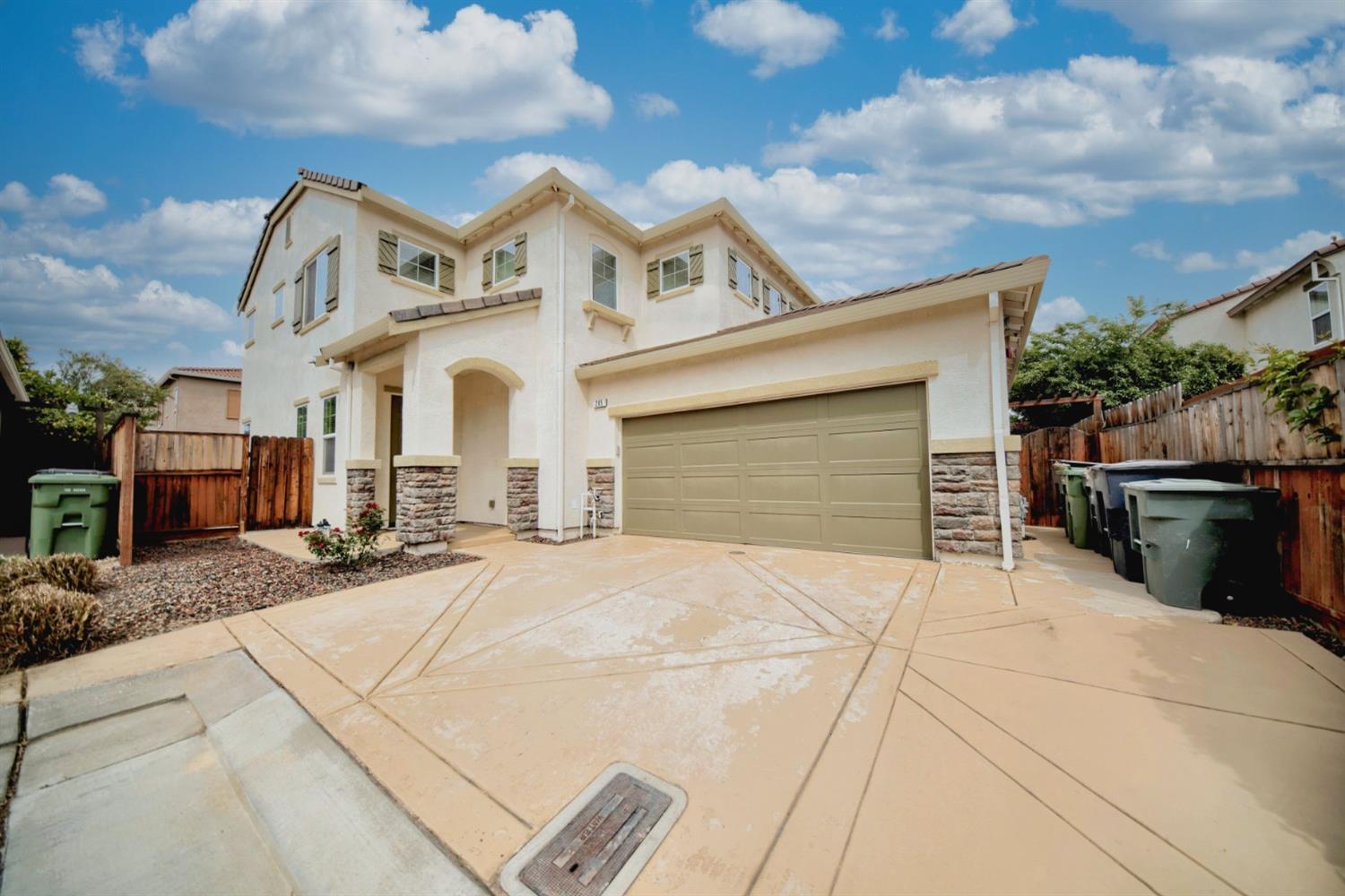 Detail Gallery Image 2 of 89 For 285 W Santa Clara Dr, Mountain House,  CA 95391 - 4 Beds | 3 Baths