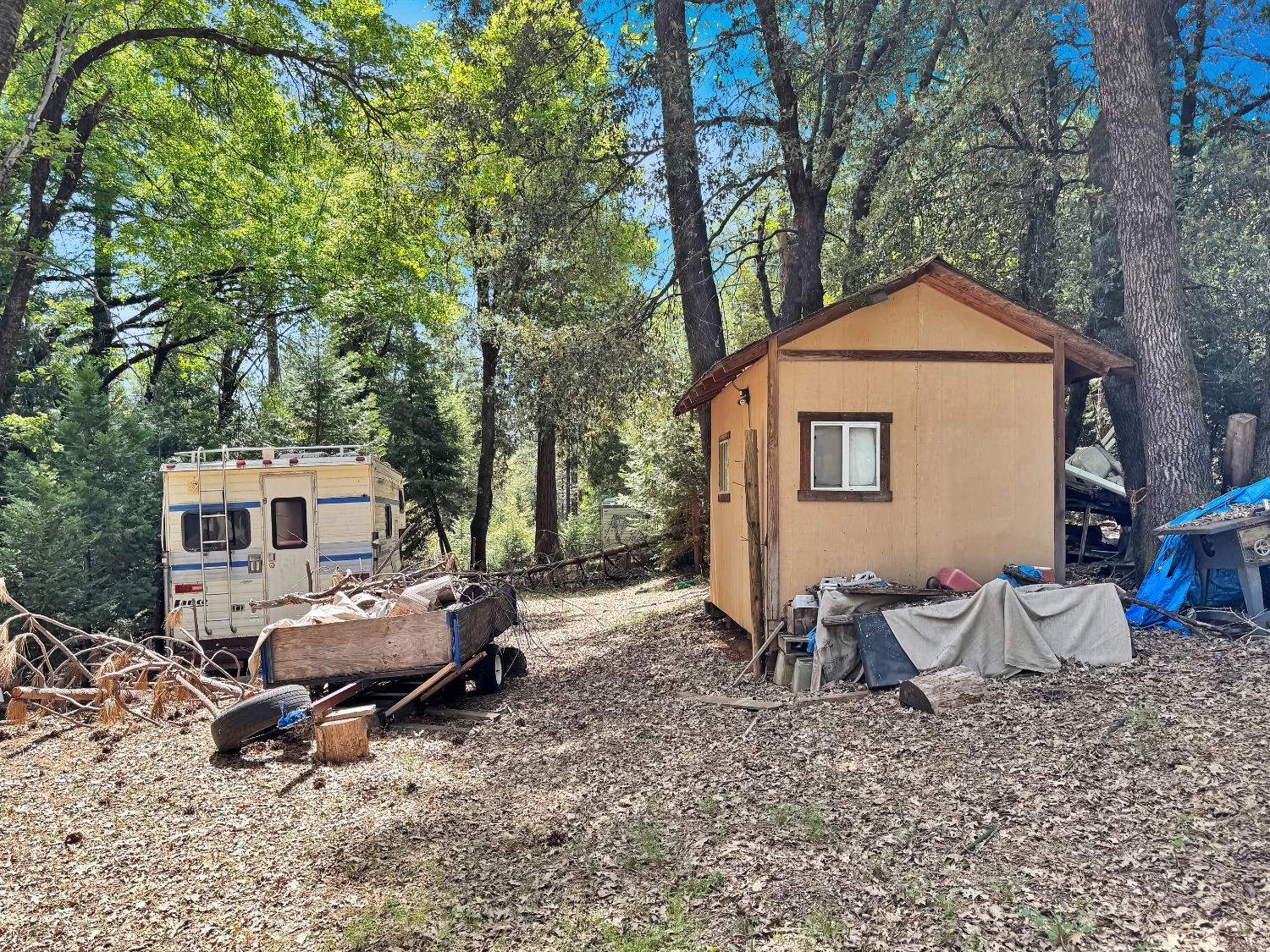 Buckeye Road, Nevada City, California image 18
