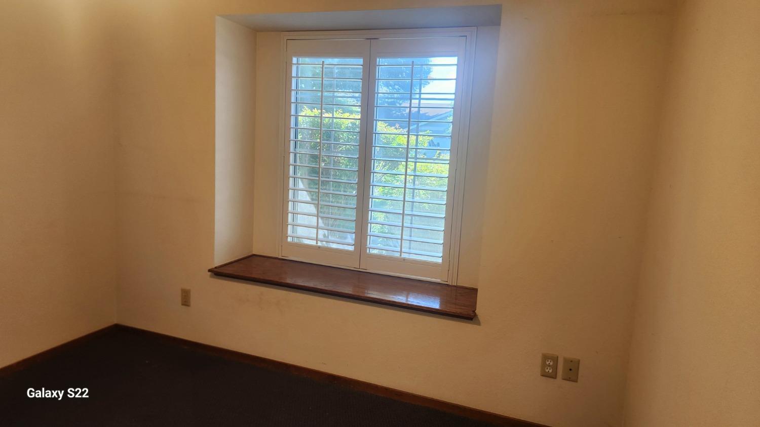 Detail Gallery Image 9 of 10 For 5936 S Feemster Ct, Visalia,  CA 93277 - 3 Beds | 2 Baths