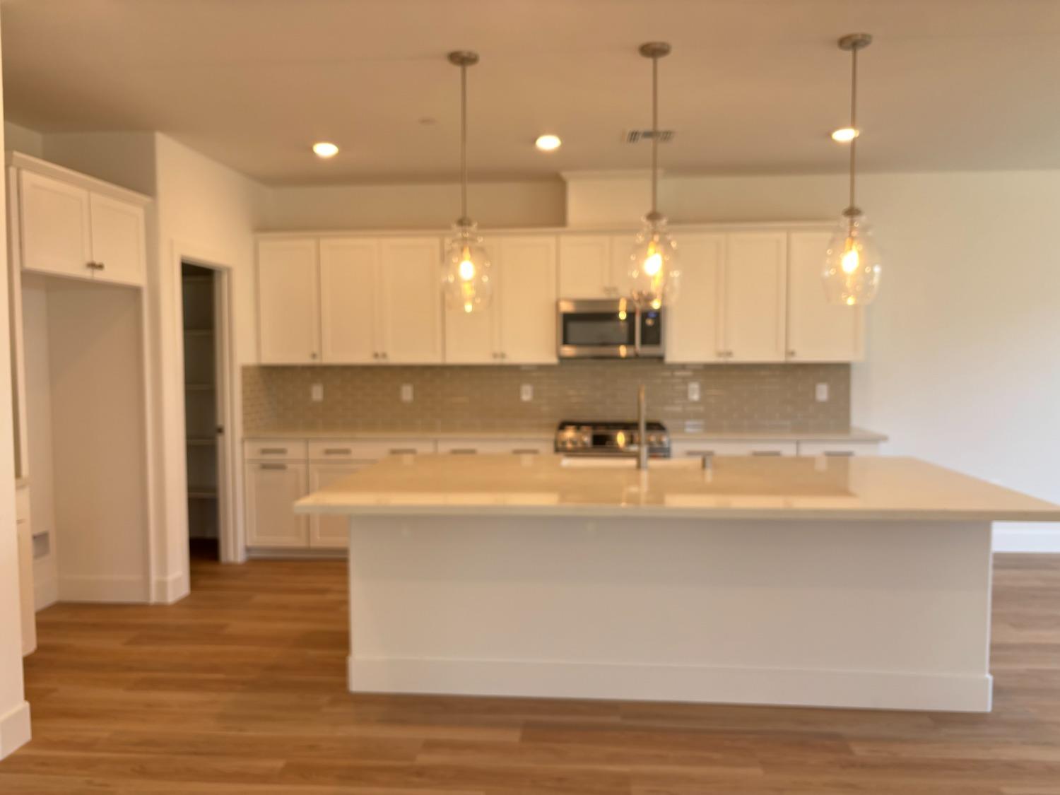 Vectra Court, Roseville, California image 2
