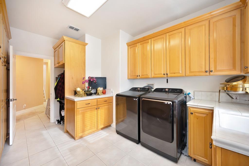 Lawnview Way, Elk Grove, California image 30