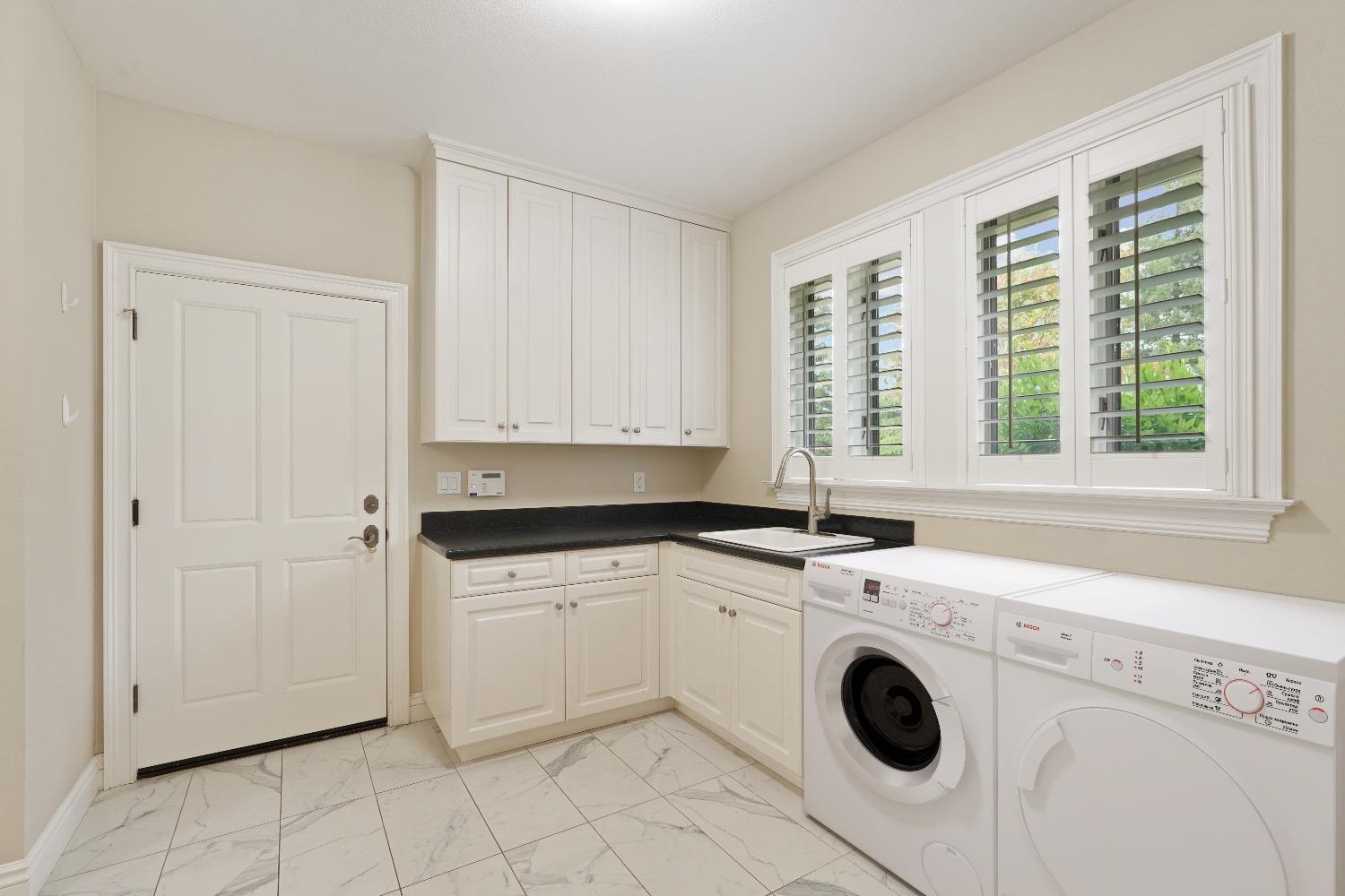 Detail Gallery Image 19 of 74 For 16231 N Hoerl Rd, Lodi,  CA 95240 - 5 Beds | 4/1 Baths