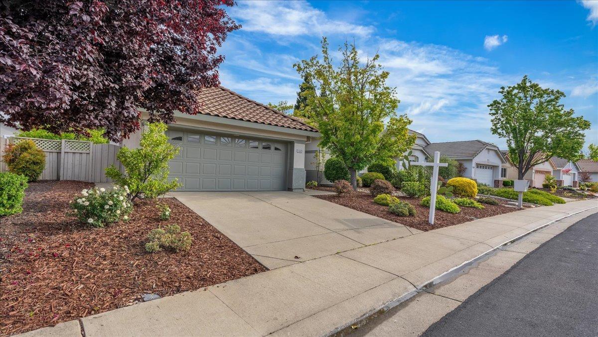 Red Willow Lane, Roseville, California image 2