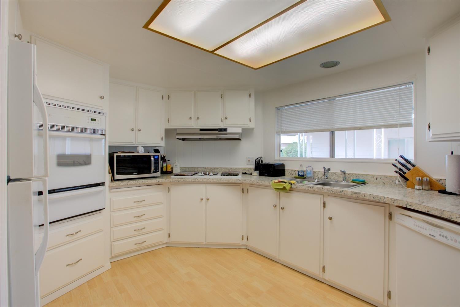 Detail Gallery Image 4 of 46 For 1400 N Tully Rd 60, Turlock,  CA 95380 - 2 Beds | 2 Baths